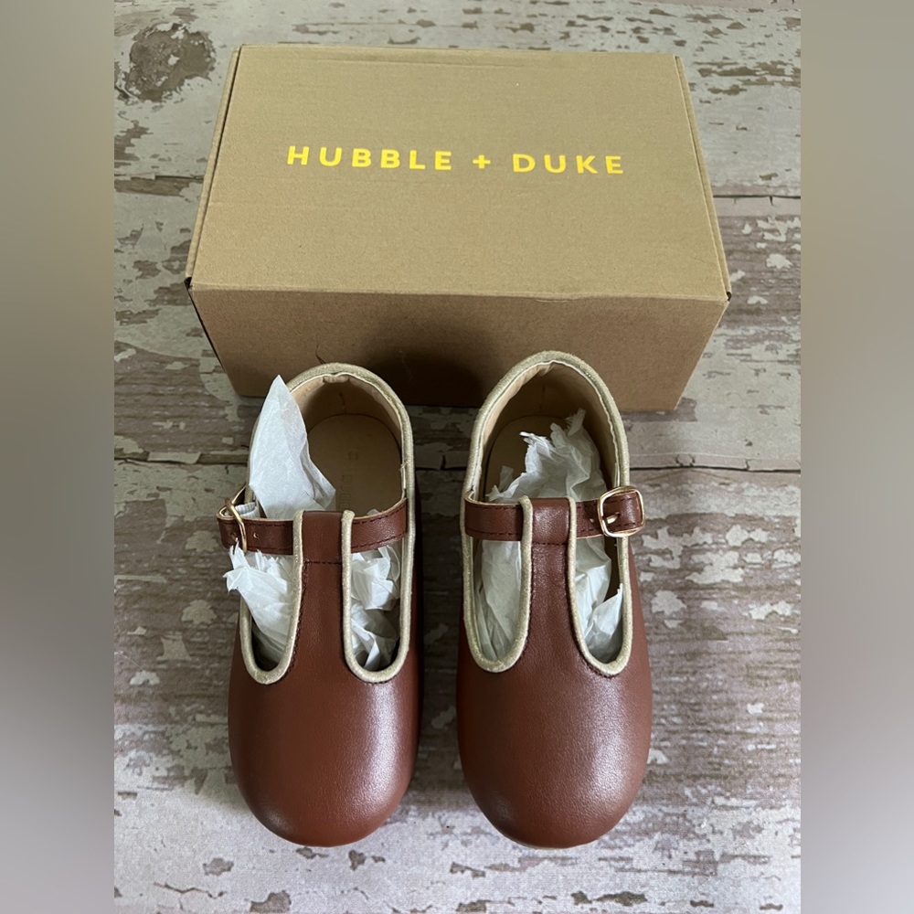 Toddler little girls 11 Hubble & Duke t-strap brown shoes Brontë tbars